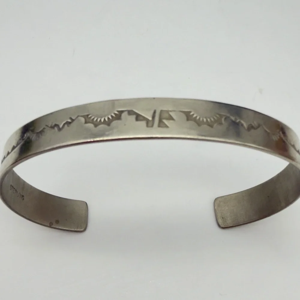 Vintage Native American Navajo HAND STAMPED silver Bracelet 7.25 in